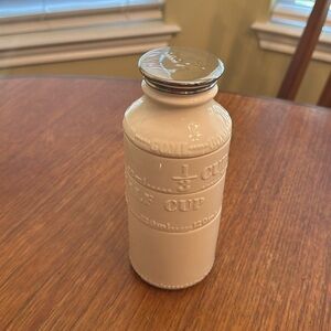 Anthropologie Milk Bottle Ceramic Measuring Cup Set